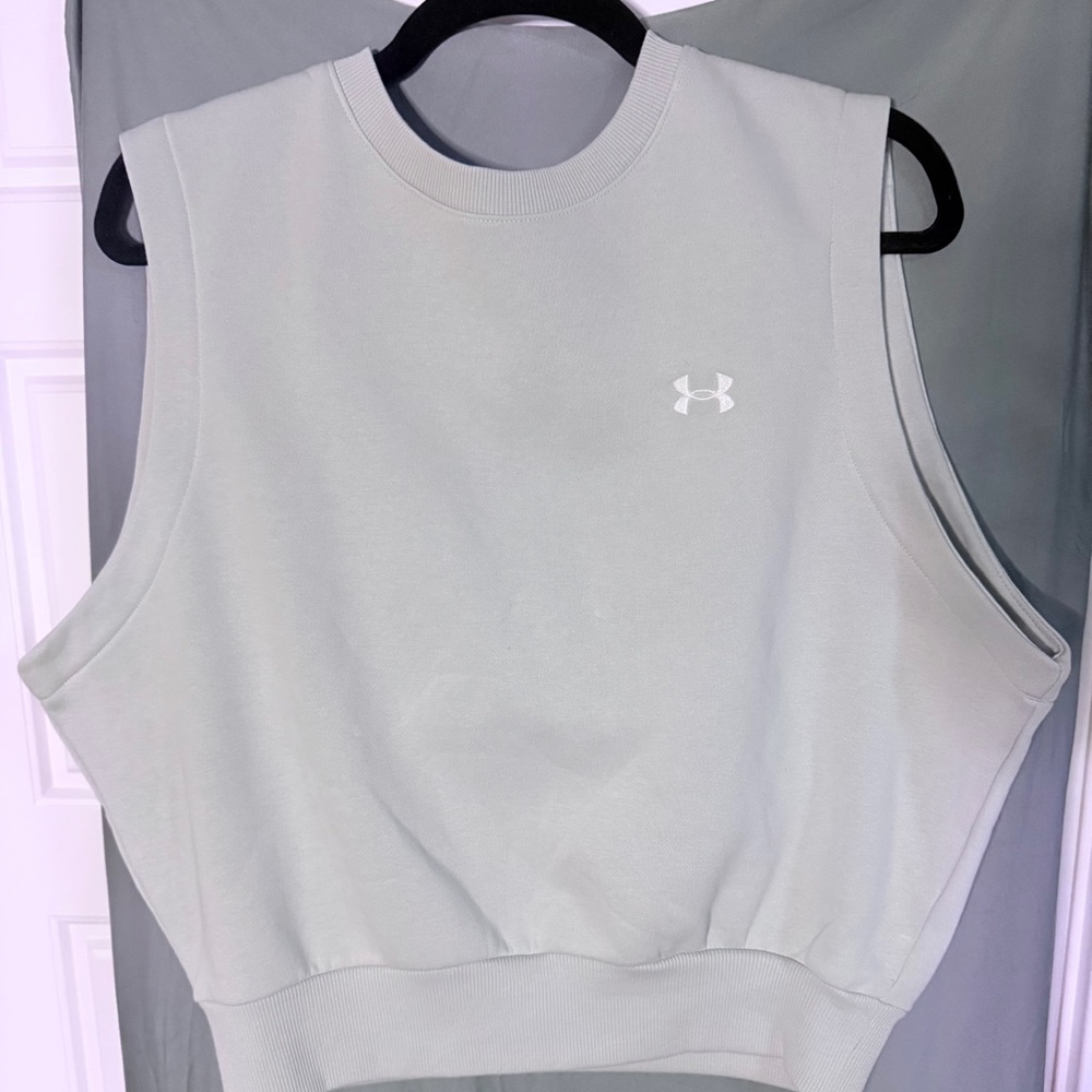 NWOT Under Armour Women's Light greenish-gray sleeveless vest